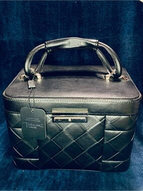 Tuscan Brand Jewelry Box Black Quilted Design, Locking Mechanism ,Top-Handle Bag